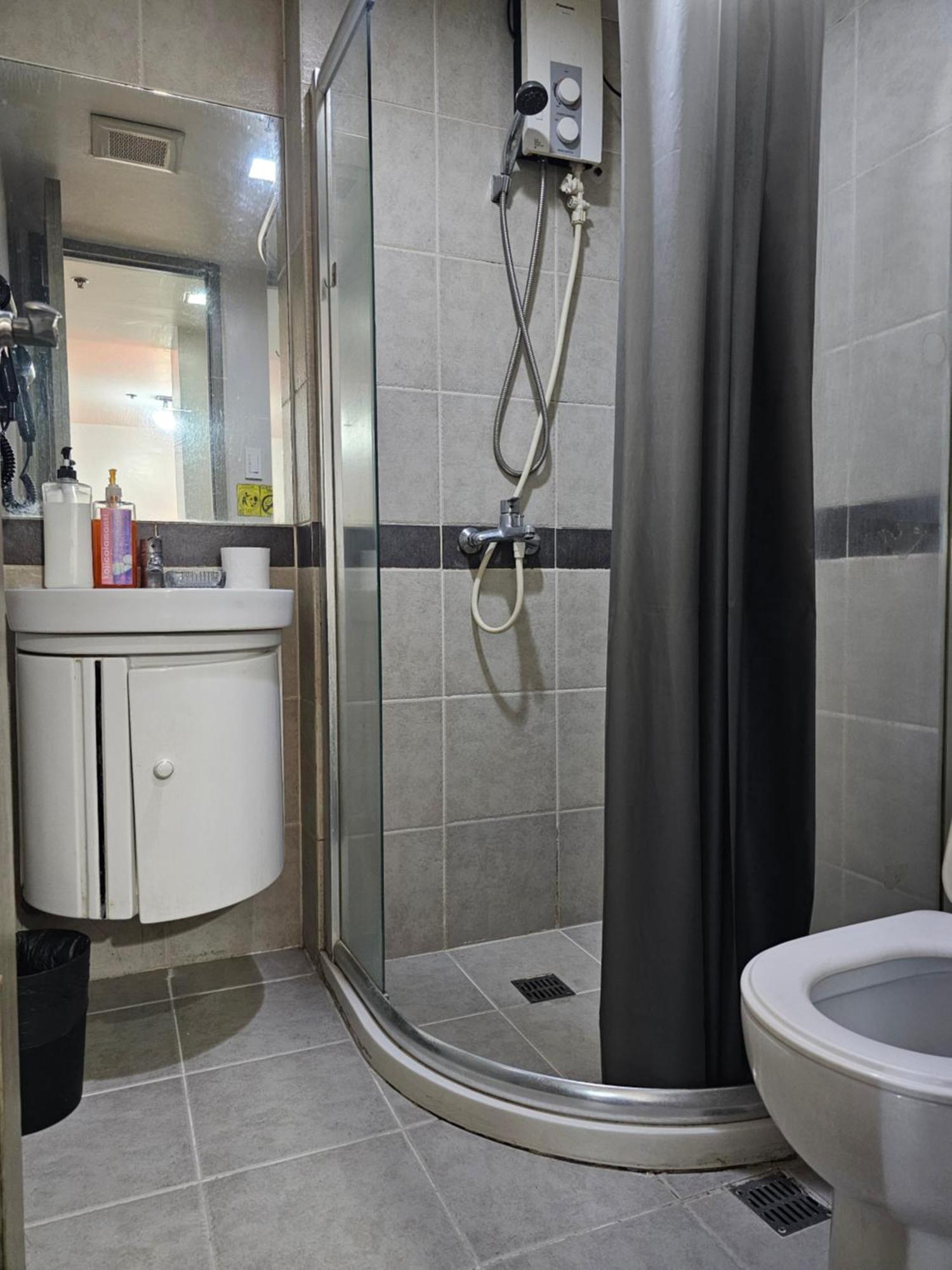 Solemare Parksuites Condominium - Condo R Us Manila Esterno foto